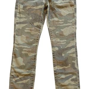 SEVEN7 Skinny Green Distressed Camouflage Jeans Women’s Size 2